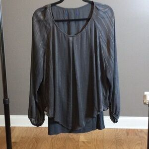 XL Simply Vera Gray Sparkle Handkerchief Top